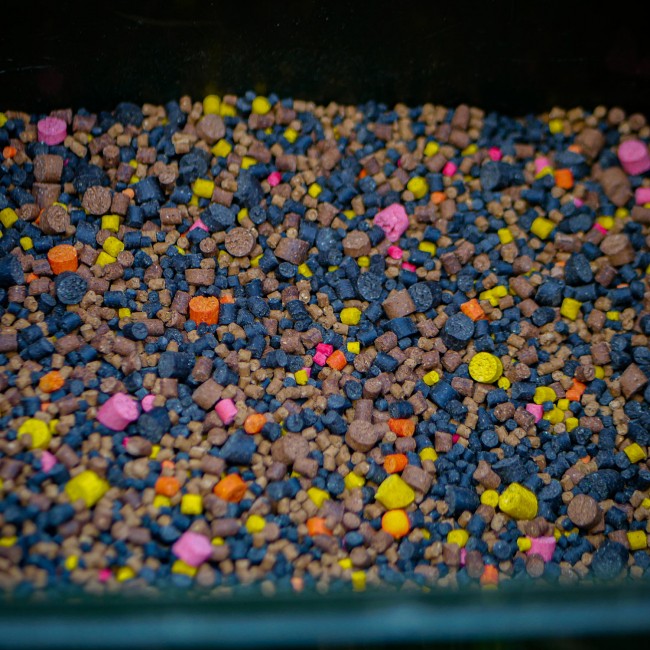 Stég Pva-Spod Mix 3-5-8mm 800g Fruit - Image 3